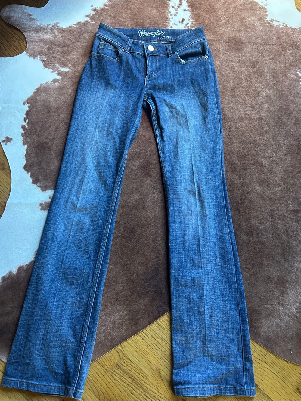 Wrangler Mid Rise Bootcut Jeans - Picture 4 of 5